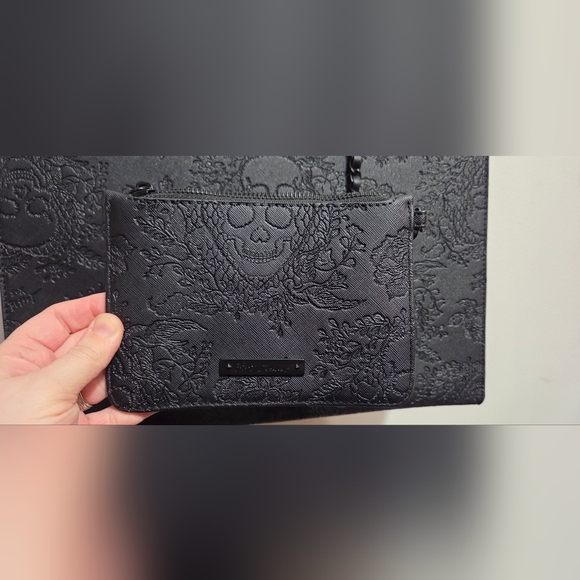 Betsey Johnson Black Embossed Skull Tote Bag With Mini Pouch - Picture 2 of 12